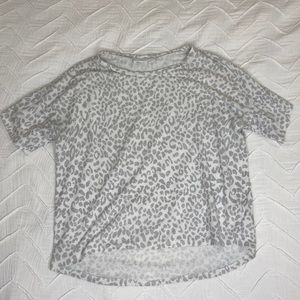 Six Fifty leopard print grey and white tee